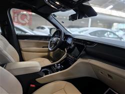 جیپ گراند شیرۆکی